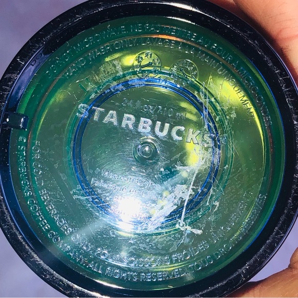 New insulated big Starbucks cup - Picture 5 of 7